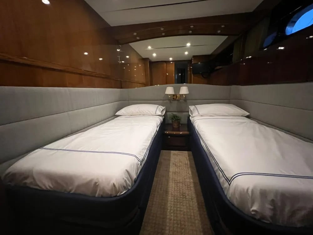 Antago 98 Yacht for Rent in Cabo San Lucas, luxury yacht rental Cabo San Lucas Los Cabos (11/16)