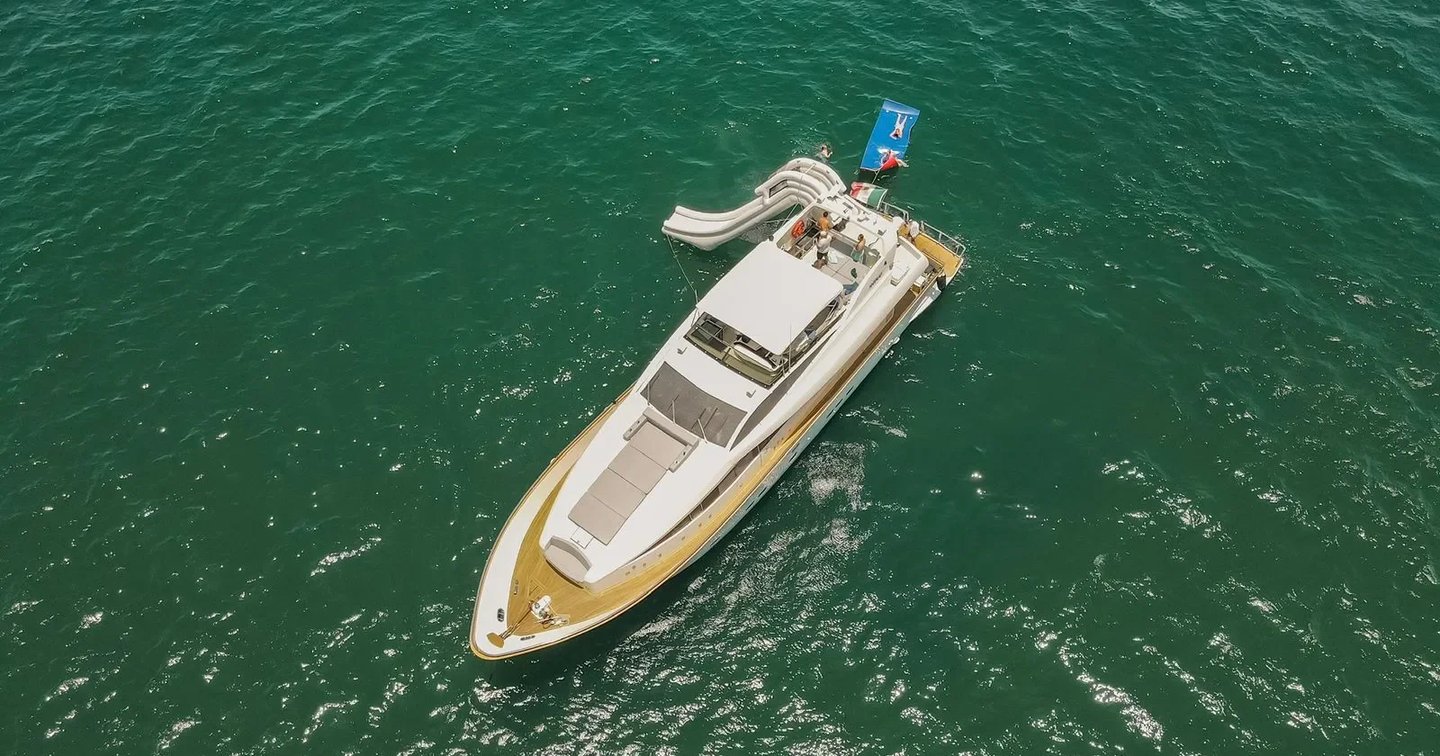 Antago 98 Yacht for Rent in Cabo San Lucas, luxury yacht rental Cabo San Lucas Los Cabos (16/16)