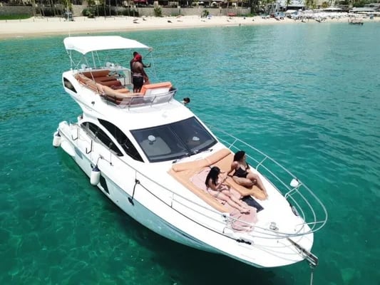 Azimut 38 Yacht for Rent in Cabo San Lucas, luxury yacht rental Cabo San Lucas Los Cabos (5/6)