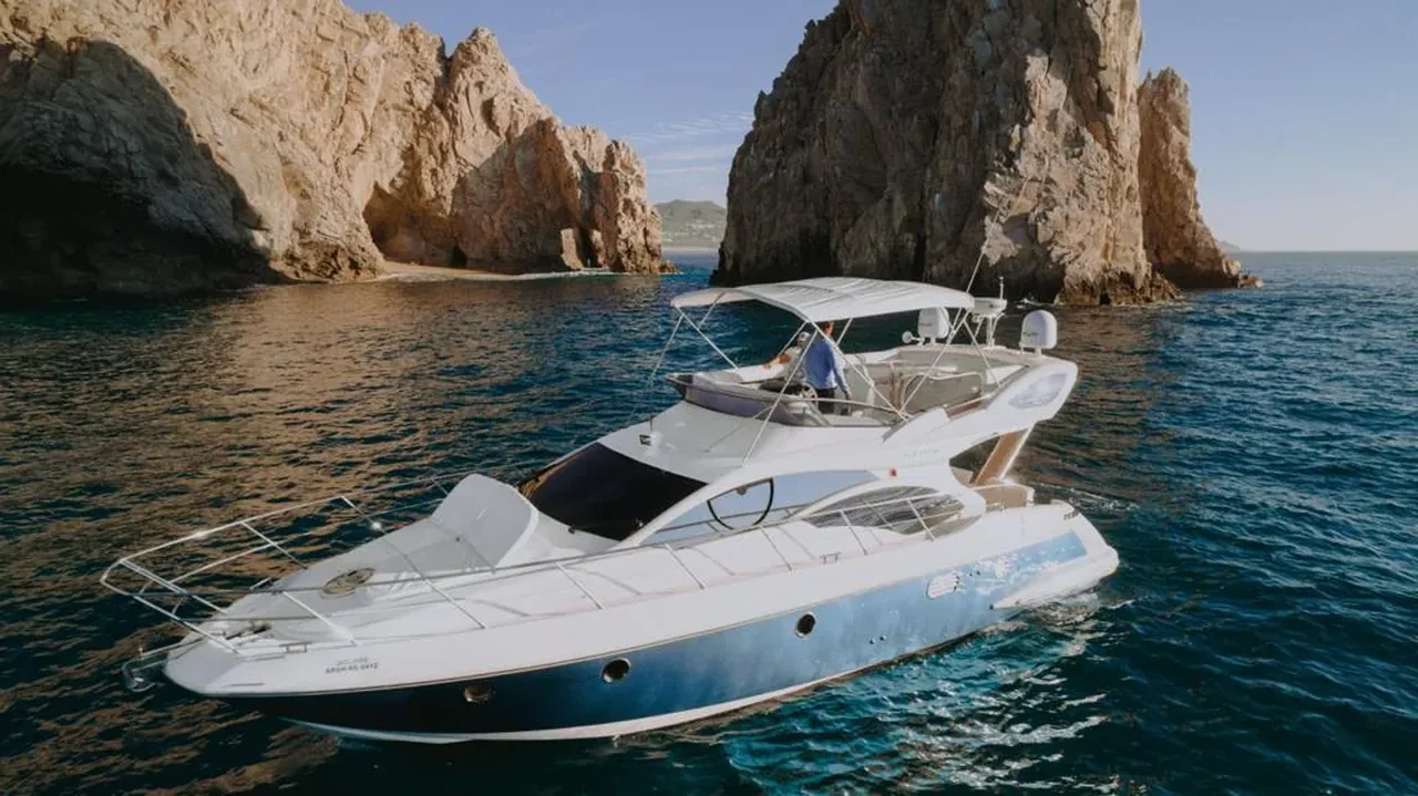 Yate Azimut 43 en renta Cabo San Lucas, renta de yate Cabo San Lucas y Los Cabos (1/9)