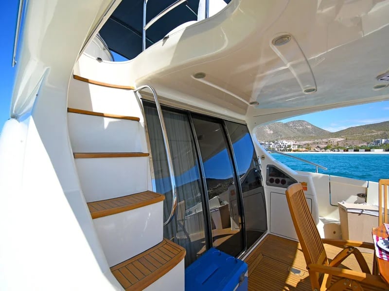 Azimut 62 Yacht for Rent in Cabo San Lucas, luxury yacht rental Cabo San Lucas Los Cabos (10/11)