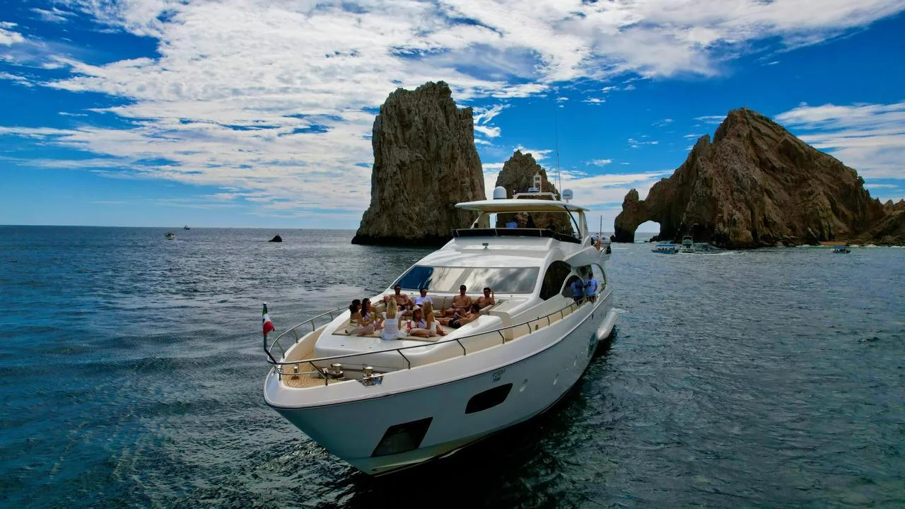 Azimut 95 Yacht for Rent in Cabo San Lucas, luxury yacht rental Cabo San Lucas Los Cabos (1/10)