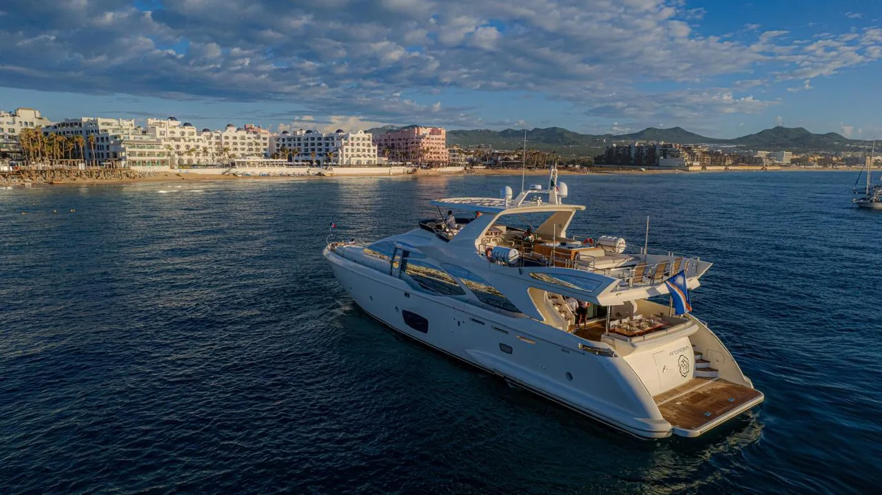 Azimut 95 Yacht for Rent in Cabo San Lucas, luxury yacht rental Cabo San Lucas Los Cabos (5/10)