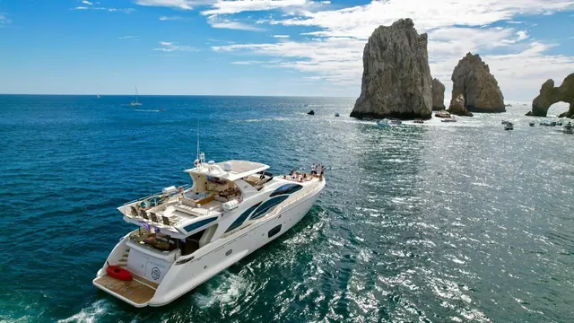 Yate Azimut 95 en renta Cabo San Lucas, renta de yate Cabo San Lucas y Los Cabos (7/10)