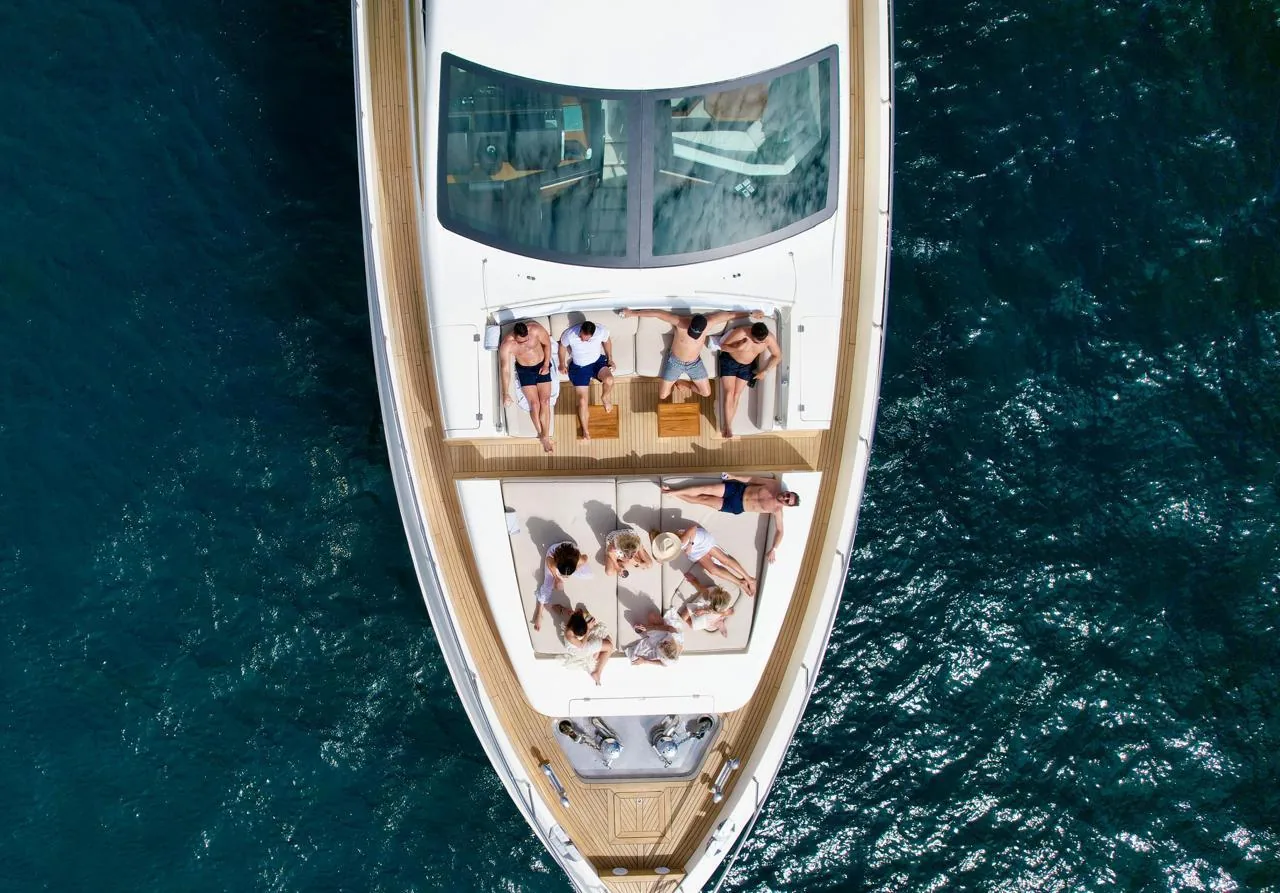 Azimut 95 Yacht for Rent in Cabo San Lucas, luxury yacht rental Cabo San Lucas Los Cabos (3/10)
