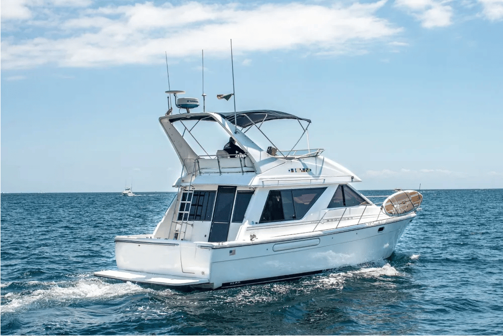 Bayliner 44 Yacht for Rent in Cabo San Lucas, luxury yacht rental Cabo San Lucas Los Cabos (3/6)