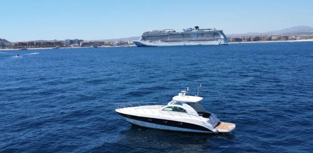 Maxum 45 Yacht for Rent in Cabo San Lucas — yacht charter Cabo San Lucas, Los Cabos