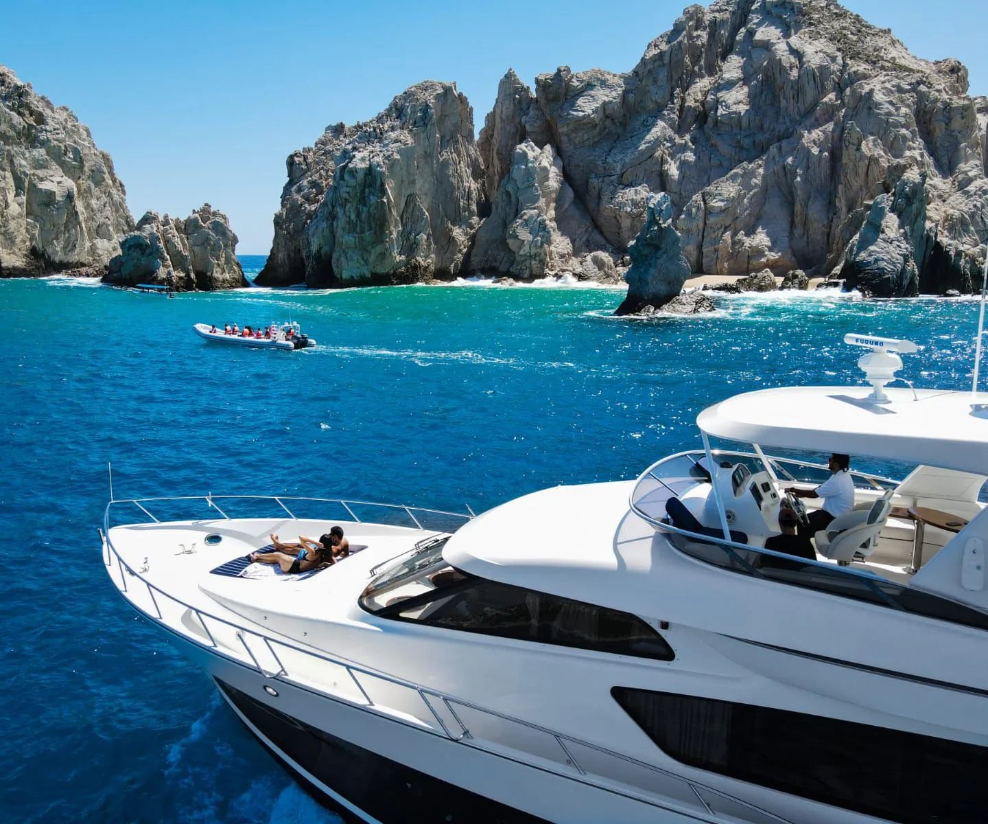 McKinna 70 Yacht for Rent in Cabo San Lucas, luxury yacht rental Cabo San Lucas Los Cabos (5/8)