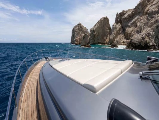Yate Pershing 75 en renta Cabo San Lucas, renta de yate Cabo San Lucas y Los Cabos (6/8)