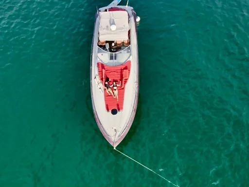 Yate Sunseeker 57 en renta en Cabo San Lucas, renta de yate Cabo San Lucas y Los Cabos (2/10)