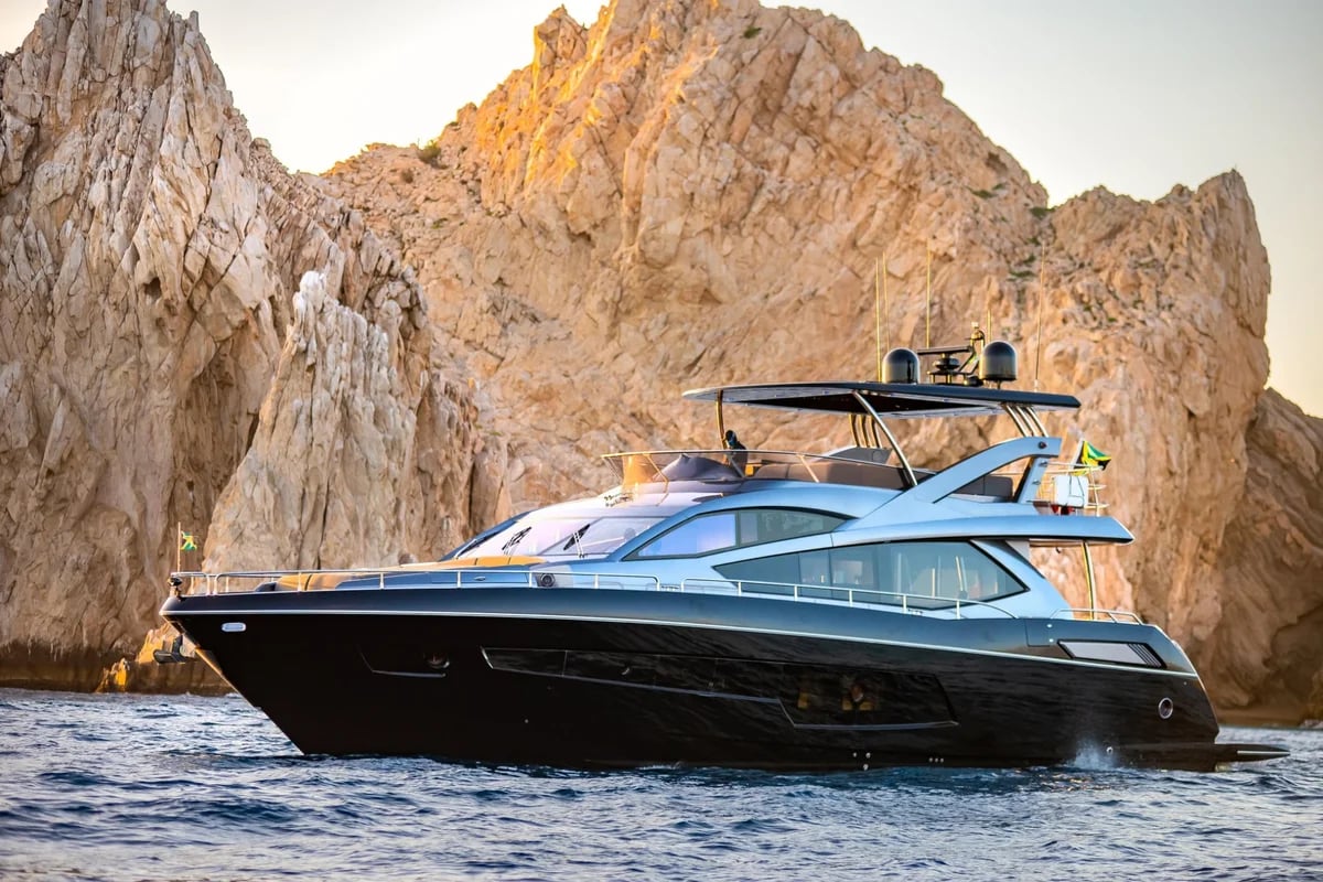 Sunseeker 80 Yacht for Rent in Cabo San Lucas, luxury yacht rental Cabo San Lucas Los Cabos (7/9)