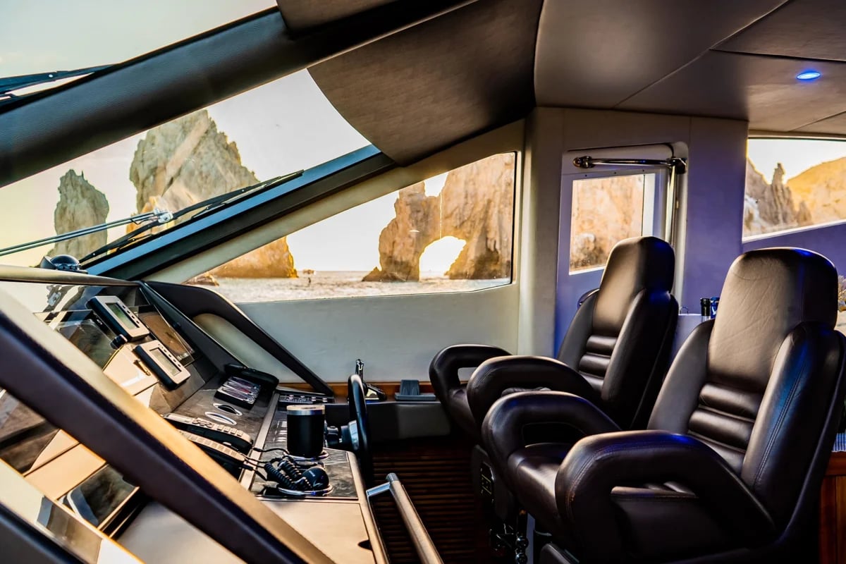 Sunseeker 80 Yacht for Rent in Cabo San Lucas, luxury yacht rental Cabo San Lucas Los Cabos (3/9)