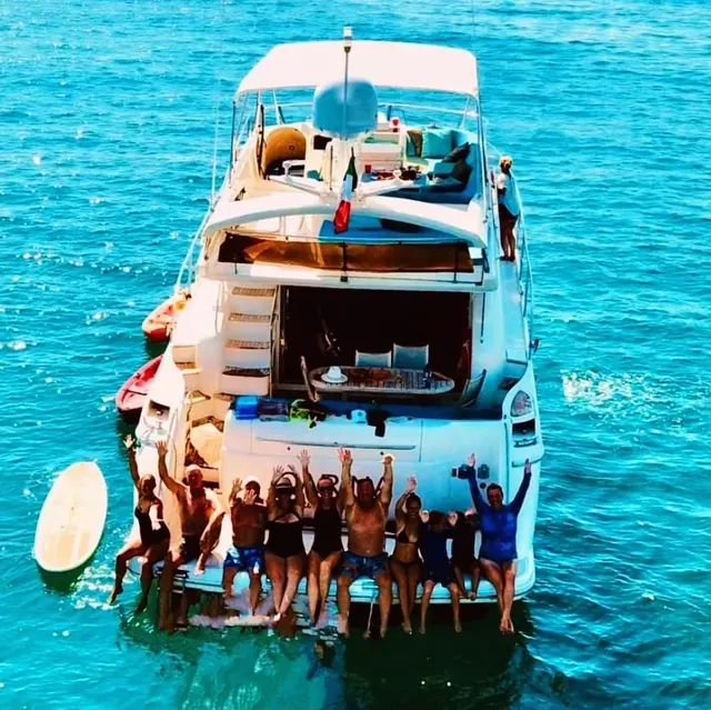 Yate Viking 60 en renta Cabo San Lucas, renta de yate Cabo San Lucas y Los Cabos (7/11)