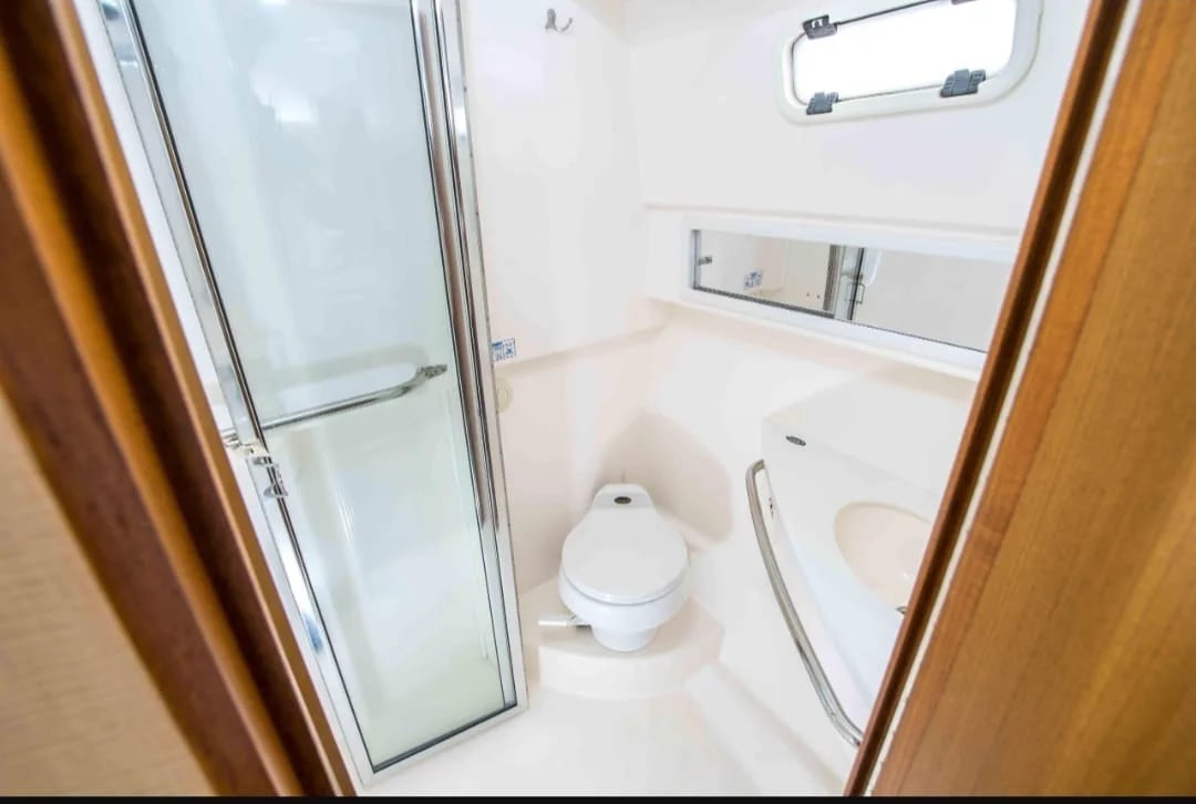 Cabo 35 Express Sport Fishing Yacht, sport fishing yacht Cabo San Lucas (2/8)