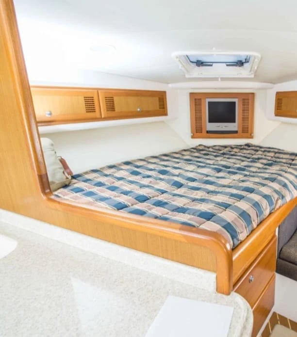 Cabo 35 Express Sport Fishing Yacht, sport fishing yacht Cabo San Lucas (5/8)