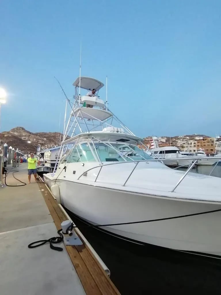 Cabo 35 Express Sport Fishing Yacht, sport fishing yacht Cabo San Lucas (7/8)